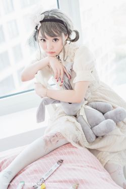 裸巨大的乳
